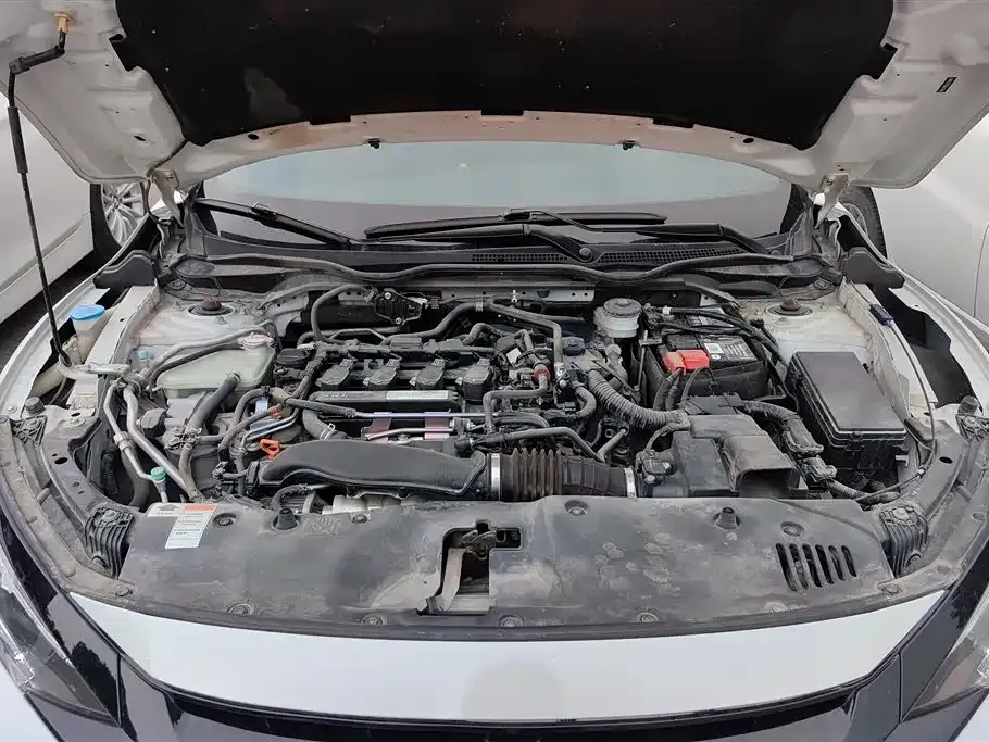 Honda Civic — фото 10