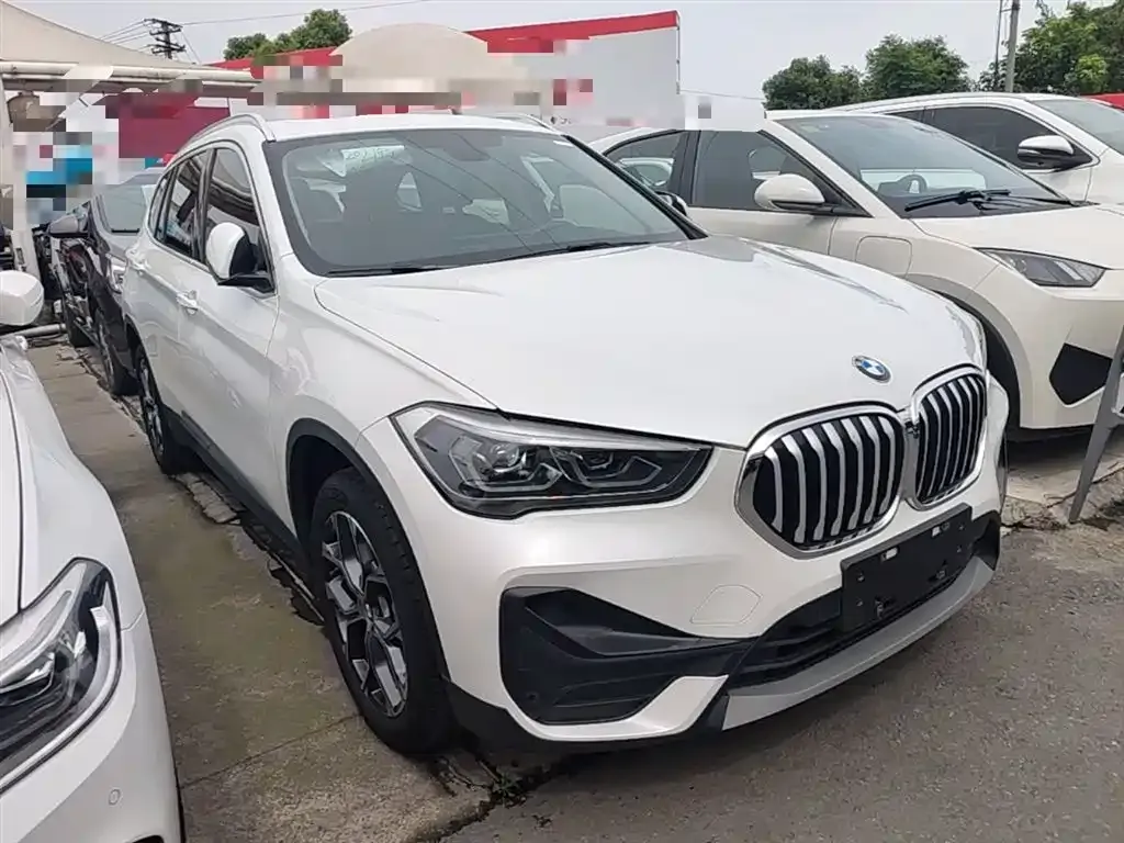 BMW X1 — фото 10