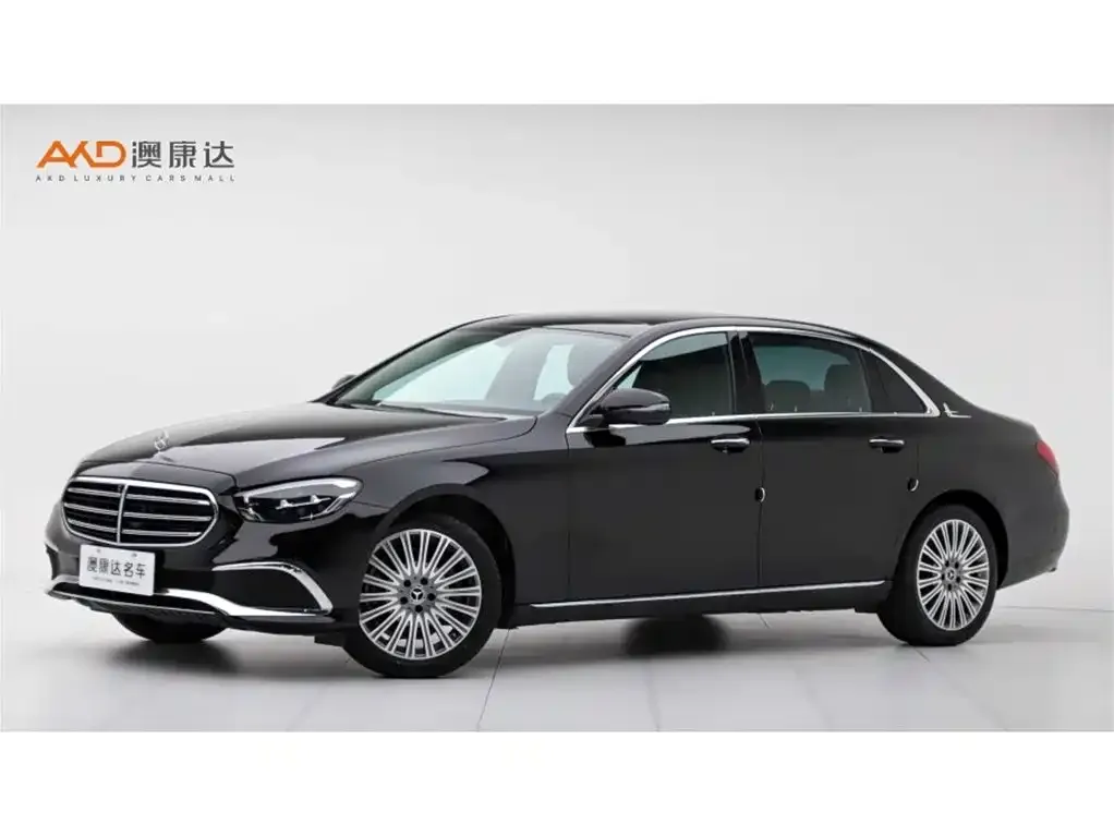 Mercedes-Benz E-Class — фото 1