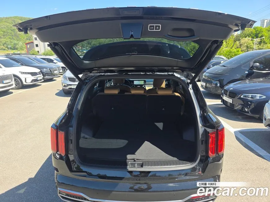 Kia Sorento — фото 8