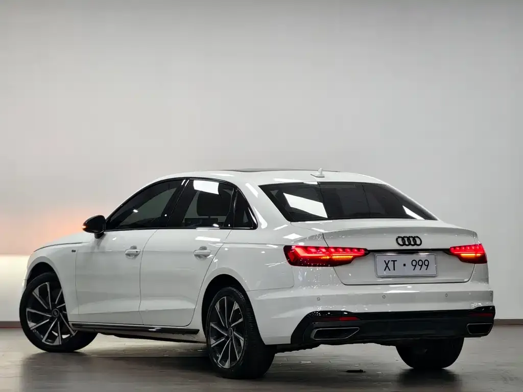 Audi A4L — фото 2