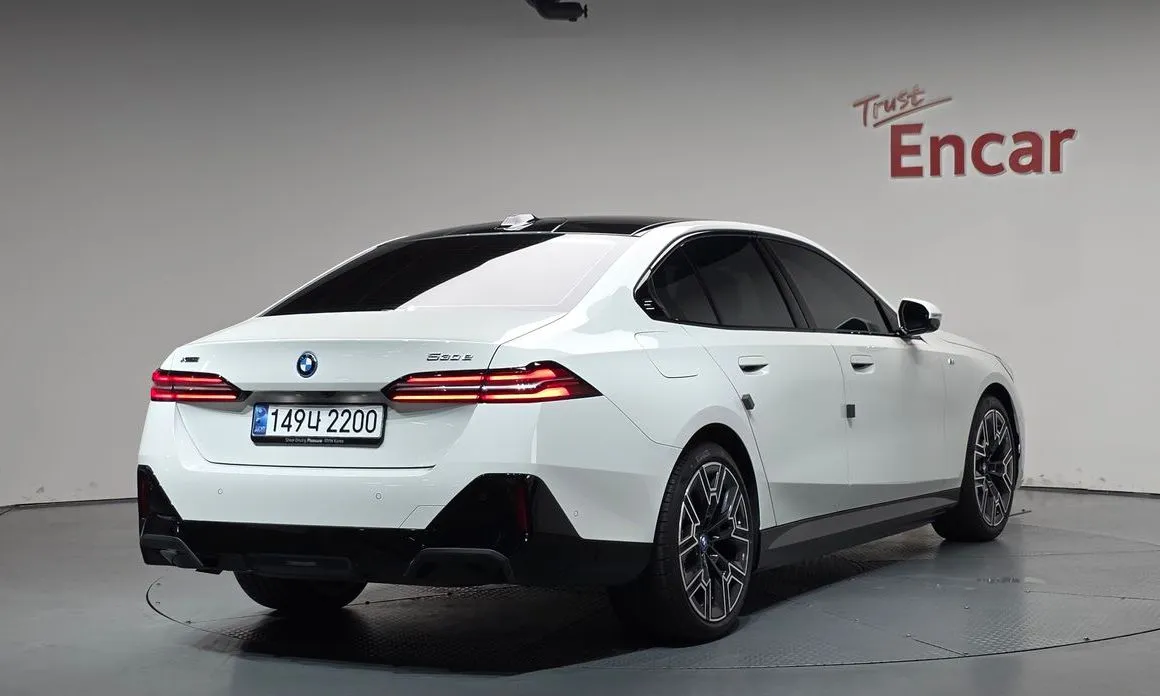 BMW 5-Series 2025 из KR, фото 6