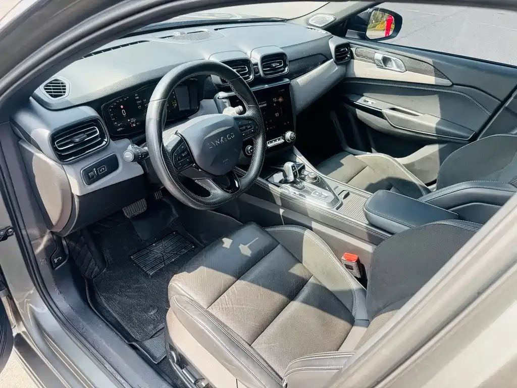 Lynk & Co 02 Hatchback 2022 из CN, фото 3