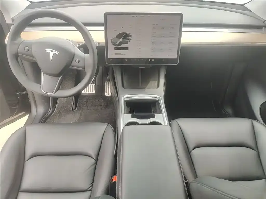 Tesla Model Y — фото 6