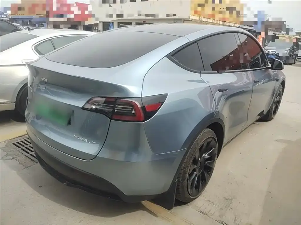 Tesla Model Y — фото 4