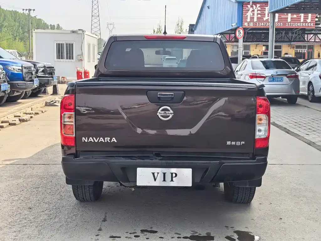 Nissan Navara 2023 из CN, фото 4