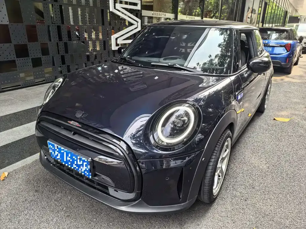 MINI Cooper (3-door) — фото 1