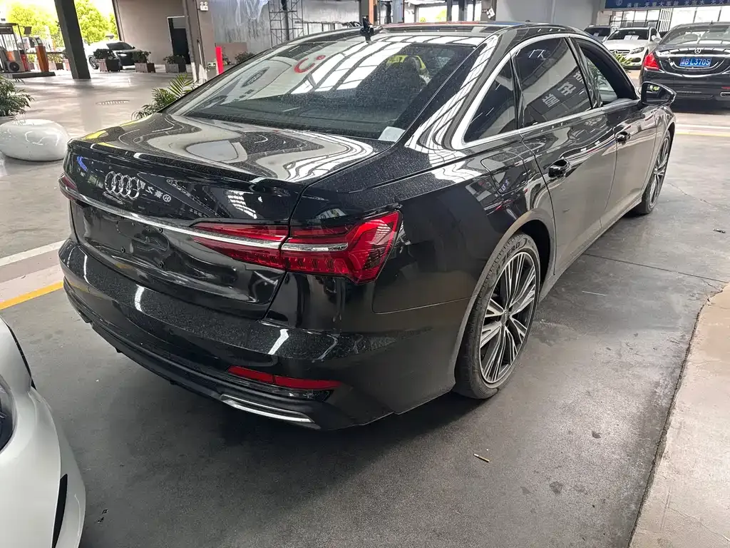 Audi A6L 2021 из CN, фото 8