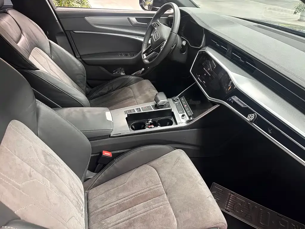 Audi A6L 2021 из CN, фото 5