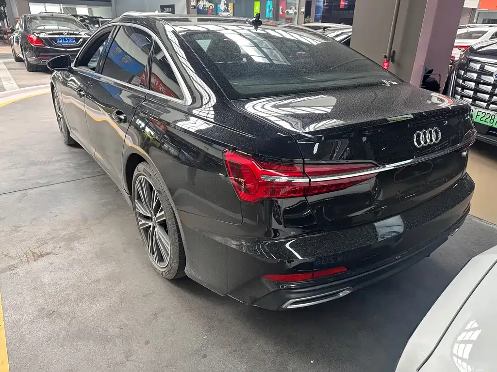 Audi A6L 2021 из CN, фото 9