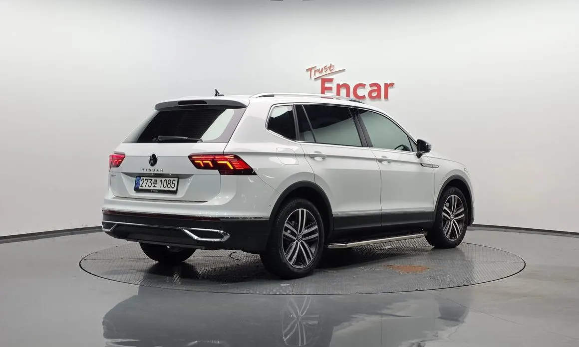 Volkswagen Tiguan — фото 8