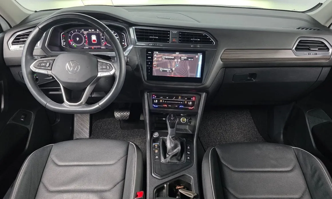 Volkswagen Tiguan — фото 4