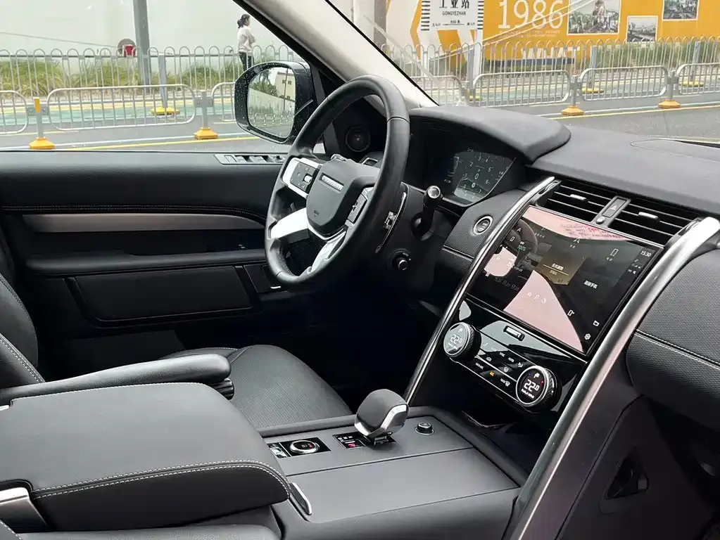 Land Rover Discovery 2022 из CN, фото 3