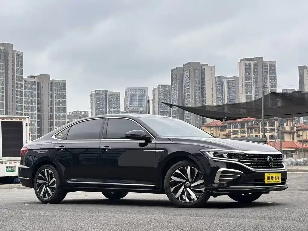 Volkswagen Passat — фото 3