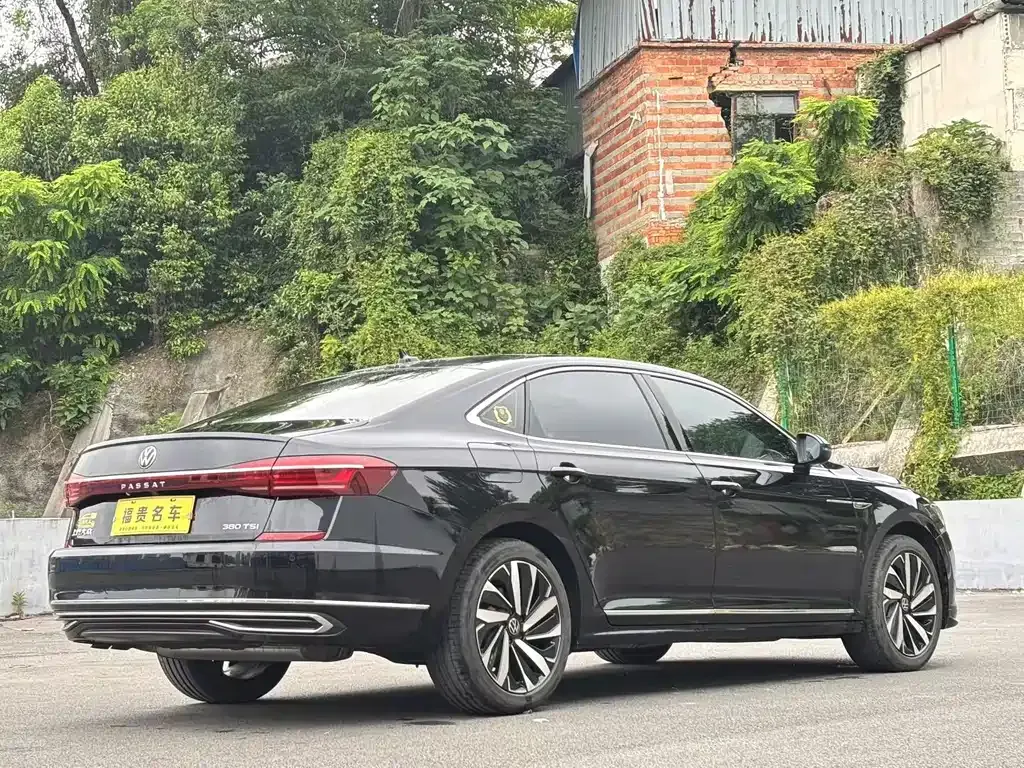 Volkswagen Passat — фото 9