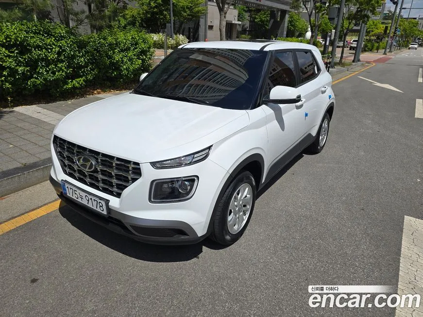 Hyundai Venue