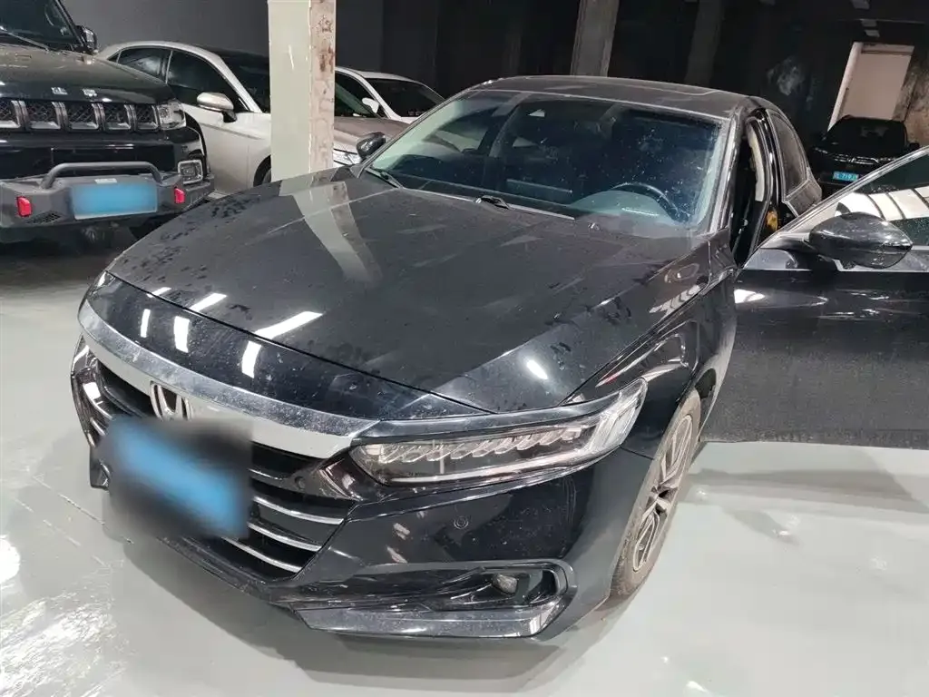 Honda Accord — фото 1
