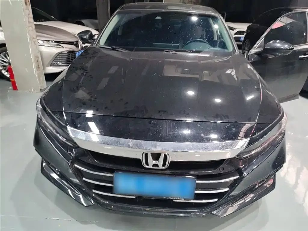 Honda Accord — фото 7