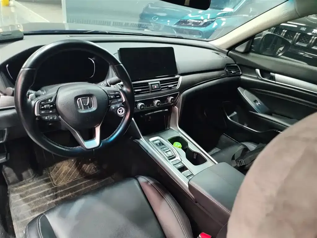 Honda Accord — фото 6