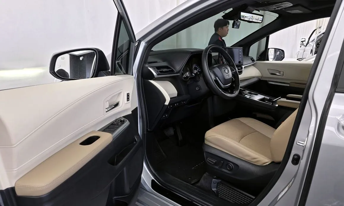 Toyota Sienna 2023 из KR, фото 9