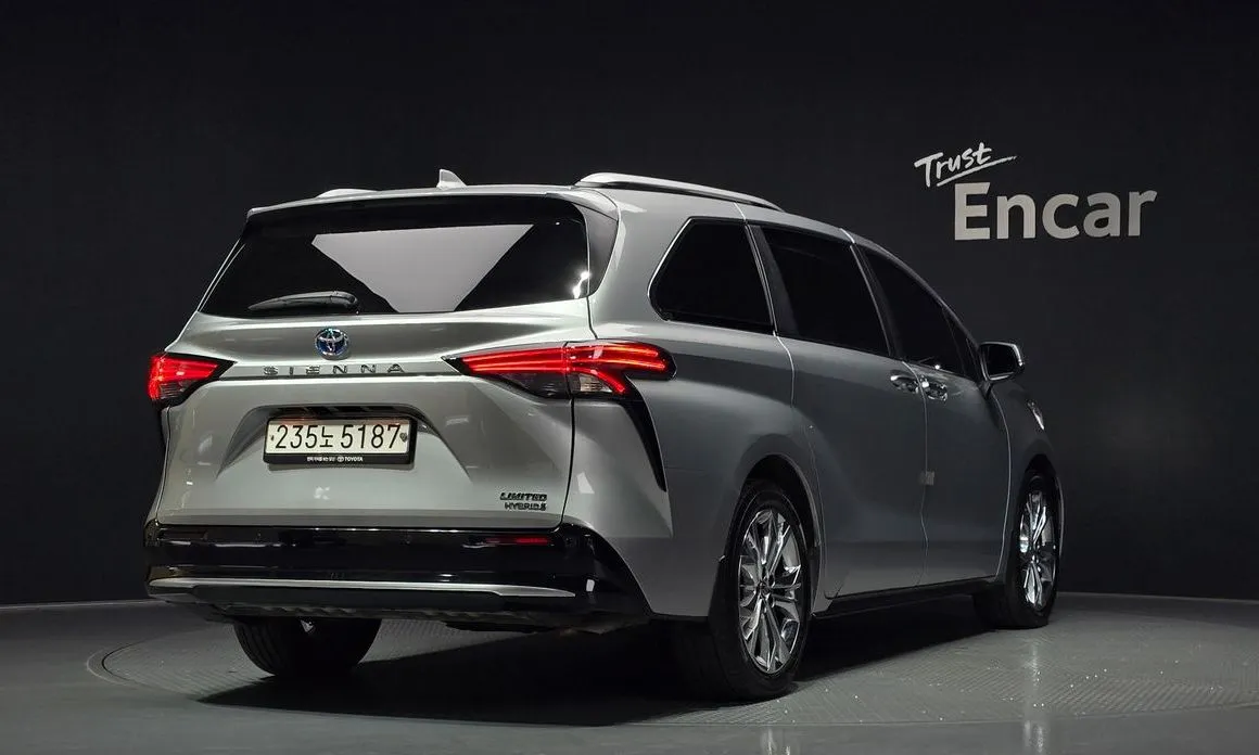 Toyota Sienna 2023 из KR, фото 7