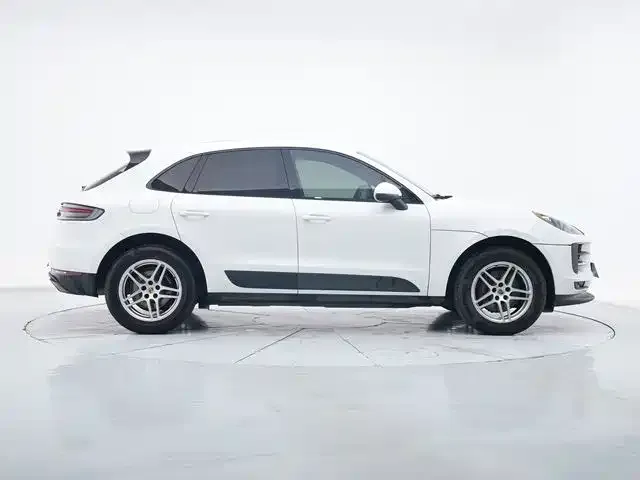 Porsche Macan — фото 7