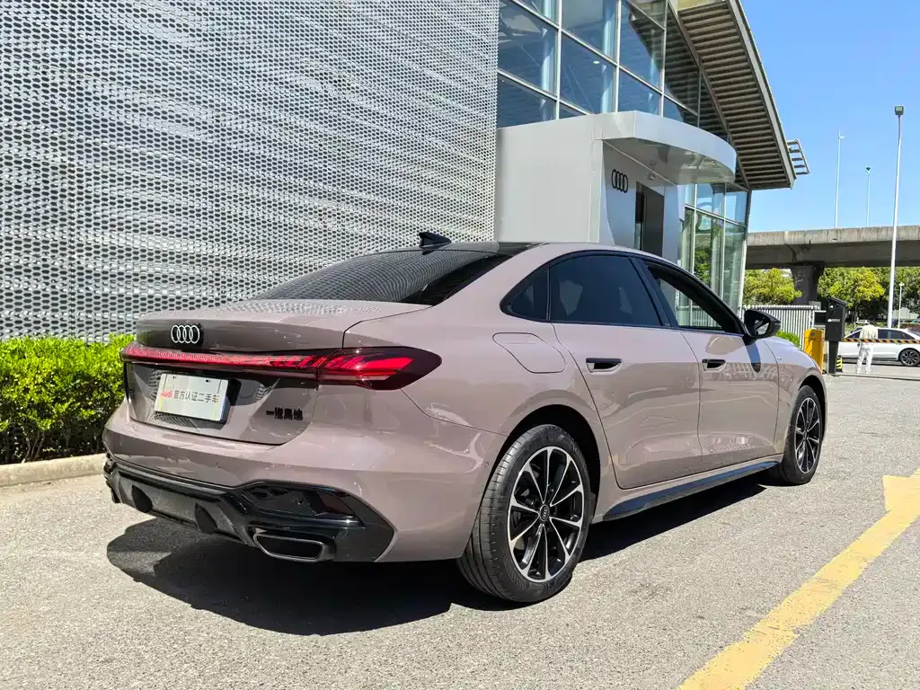 Audi A5L — фото 7