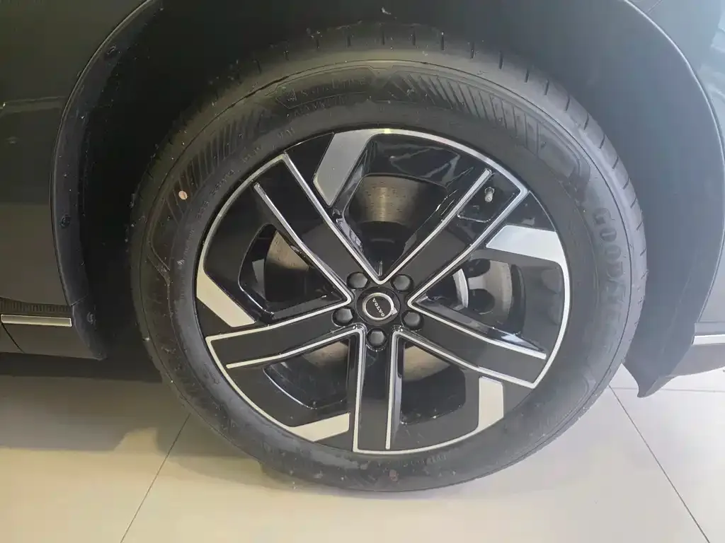 Volvo XC70 Plug-in Hybrid 2026 из CN, фото 6