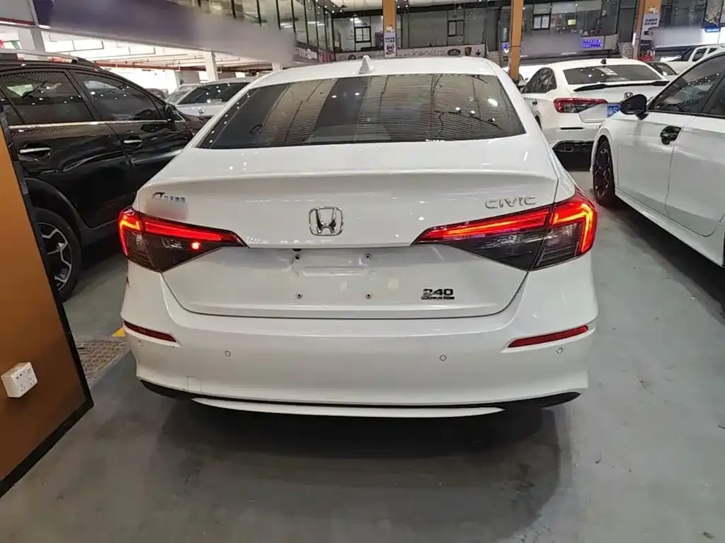Honda Civic — фото 5