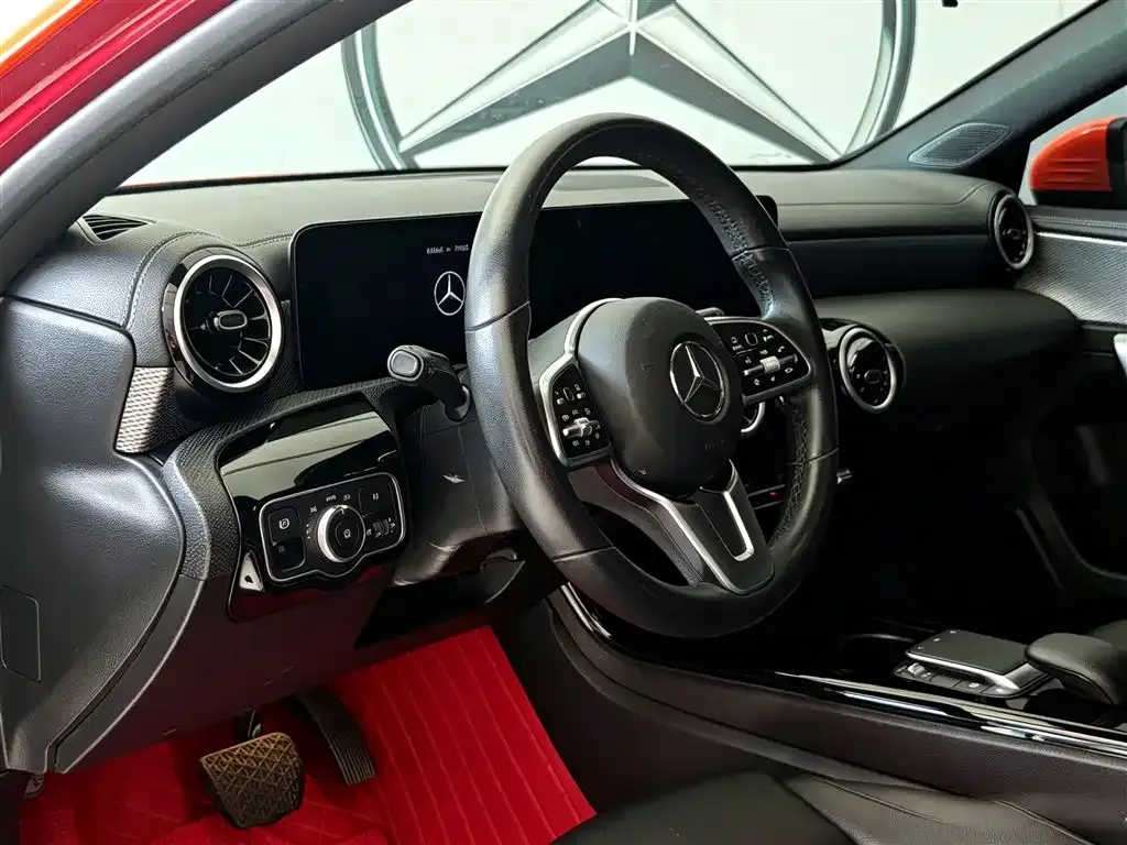 Mercedes-Benz A-Class — фото 10