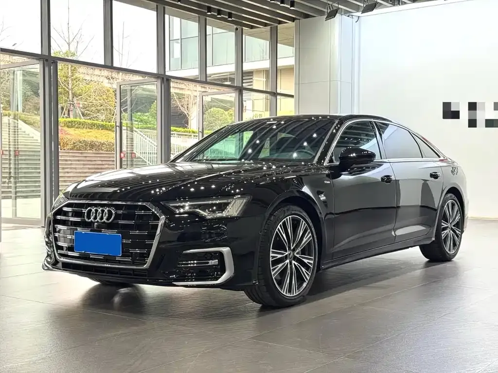 Audi A6L — фото 1