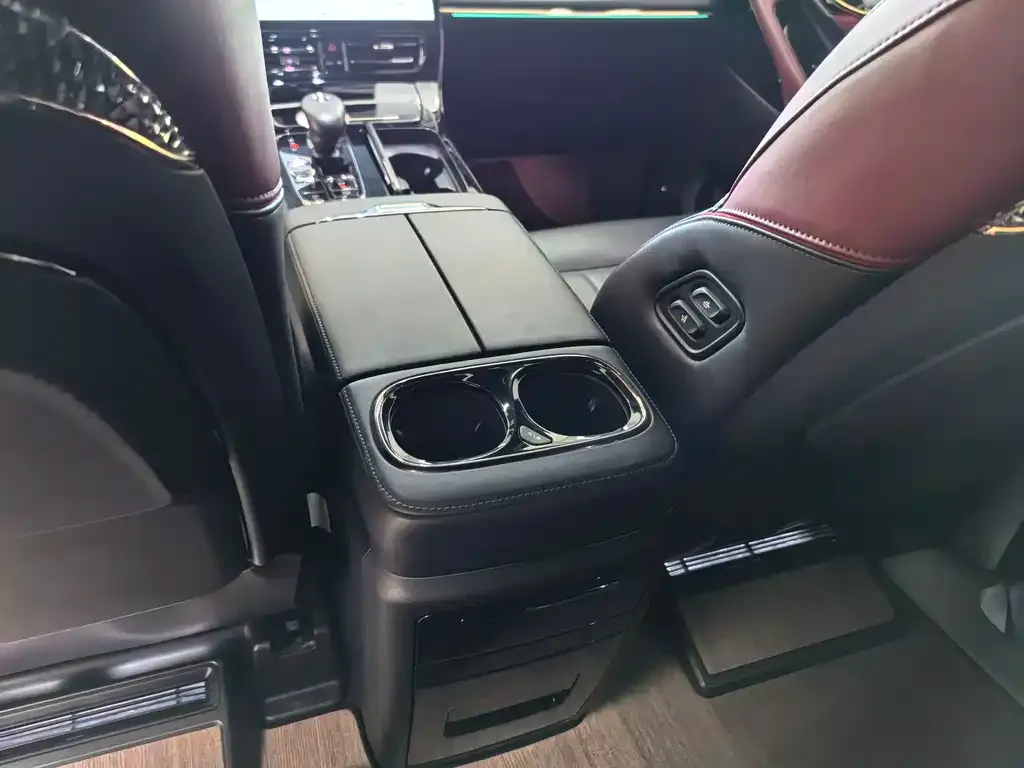 GAC Motor Trumpchi M8 — фото 2