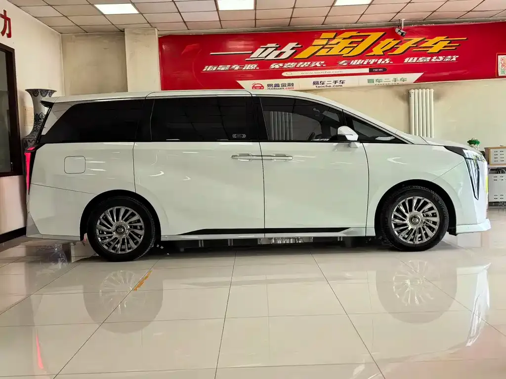 GAC Motor Trumpchi M8 — фото 3