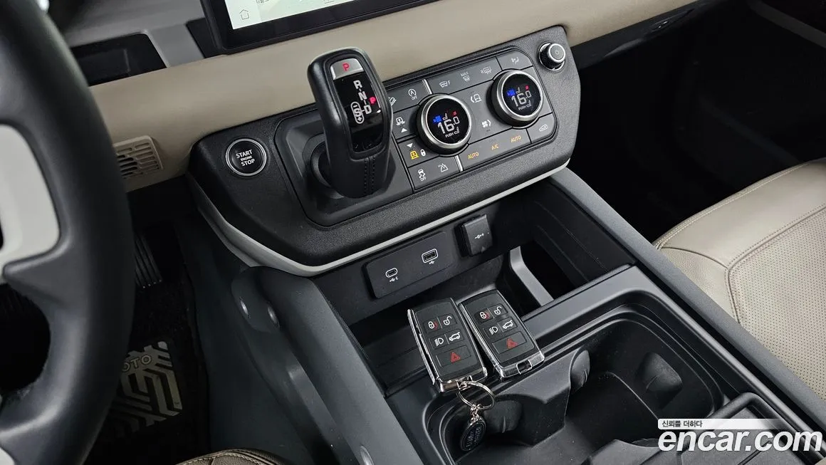 Land Rover Defender 2022 из KR, фото 8