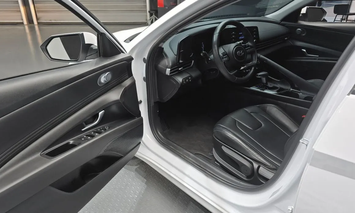 Hyundai AVANTE 2023 из KR, фото 8