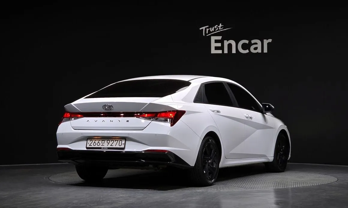 Hyundai AVANTE 2023 из KR, фото 3