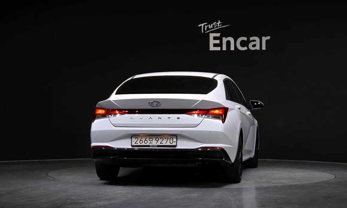 Hyundai AVANTE 2023 из KR, фото 2