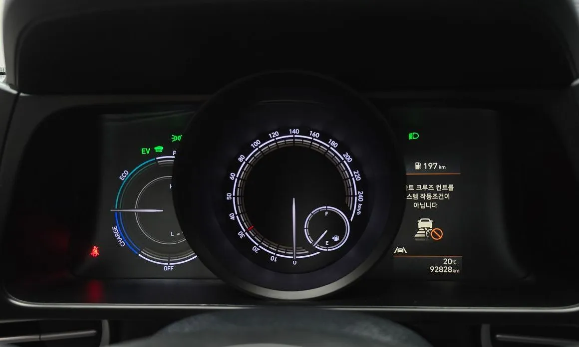 Hyundai AVANTE 2023 из KR, фото 4