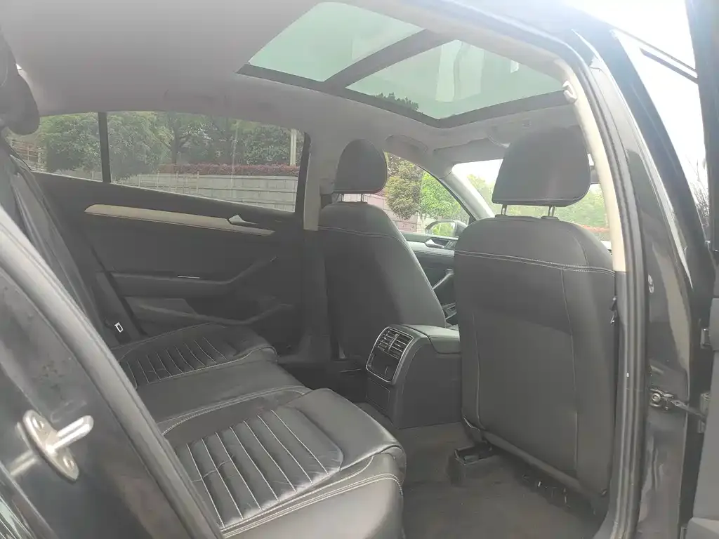 Volkswagen Magotan 2021 из CN, фото 2