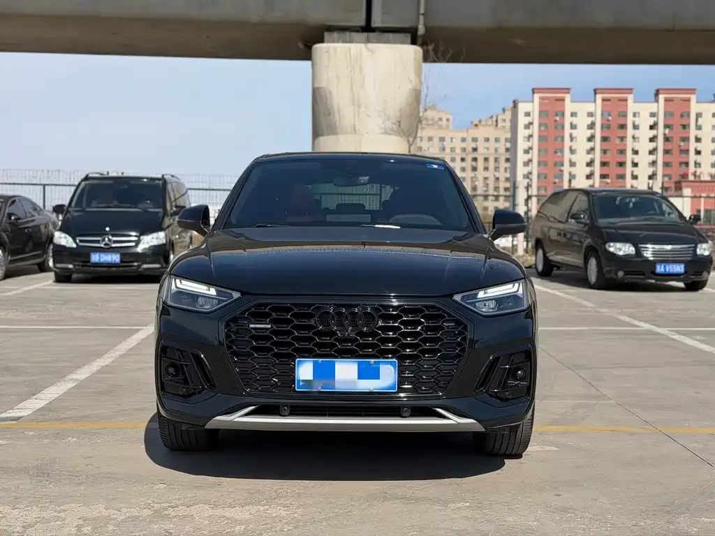 Audi Q5L Sportback — фото 7