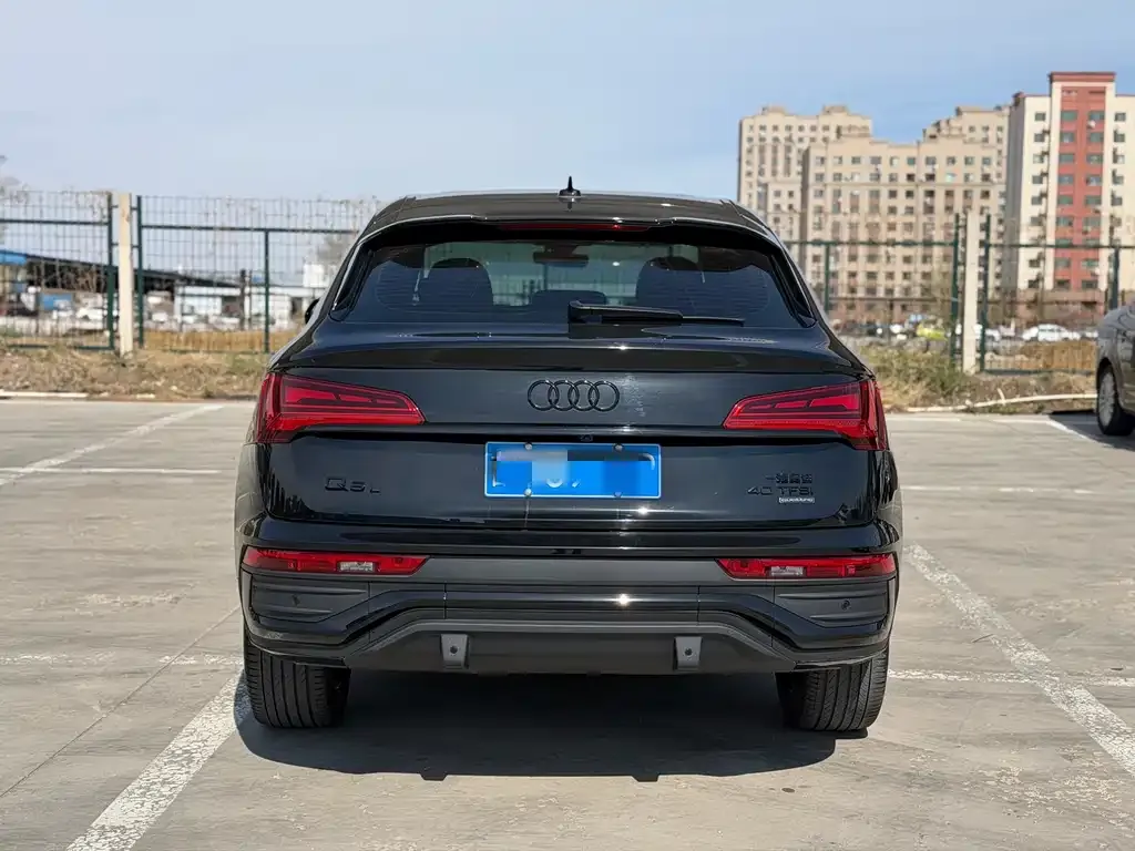 Audi Q5L Sportback — фото 6