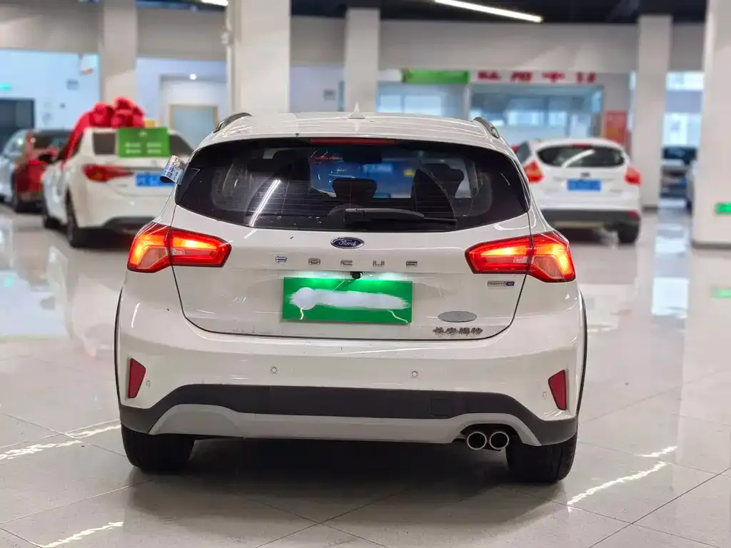 Ford Focus Active 2022 из CN, фото 2