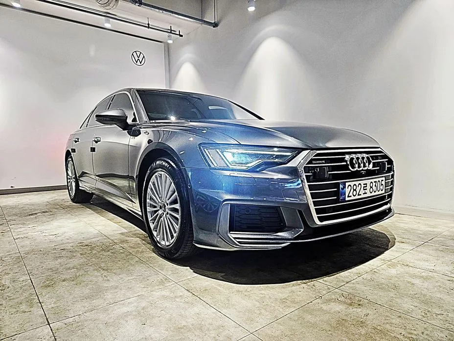 Audi A6 — фото 1