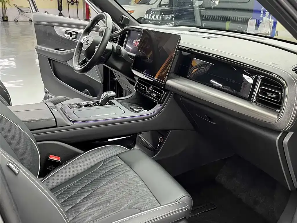 GAC Motor Trumpchi GS8 — фото 10
