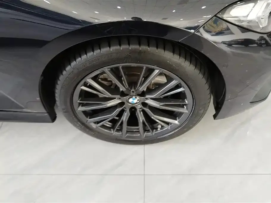 BMW 3 Series 2024 из CN, фото 3