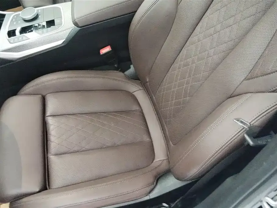 BMW 3 Series 2024 из CN, фото 7