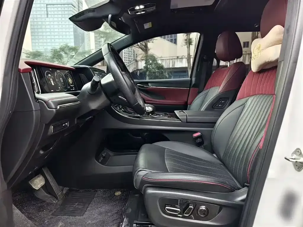 GAC Motor Trumpchi M8 — фото 8
