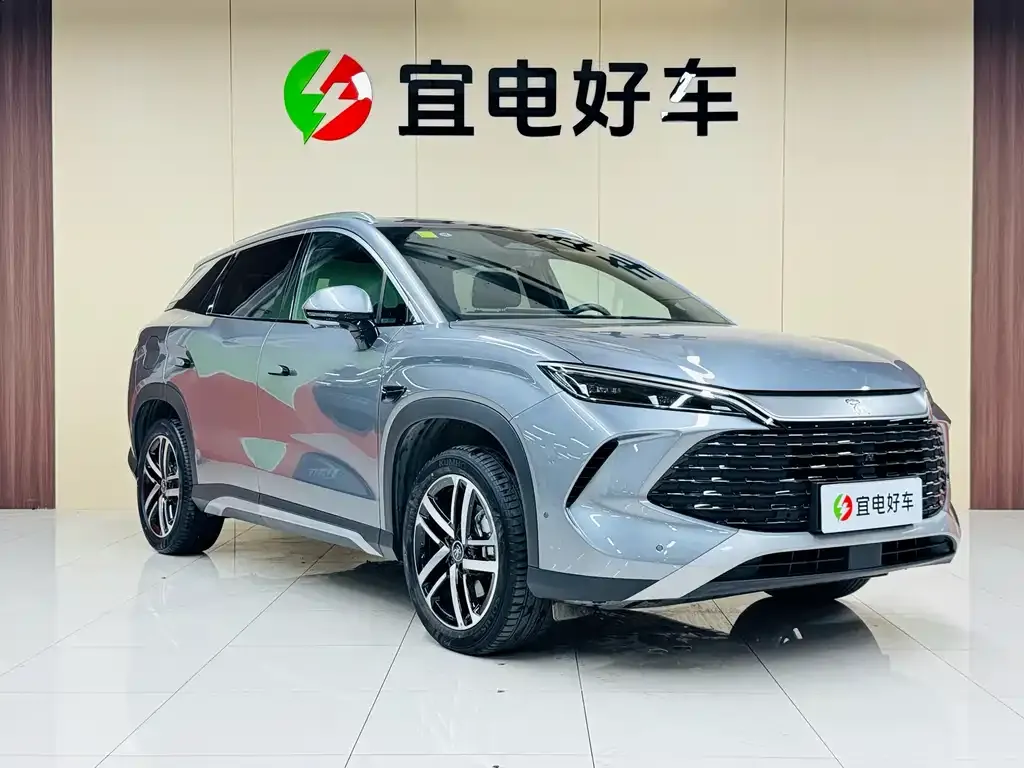 BYD L DM-i — фото 8