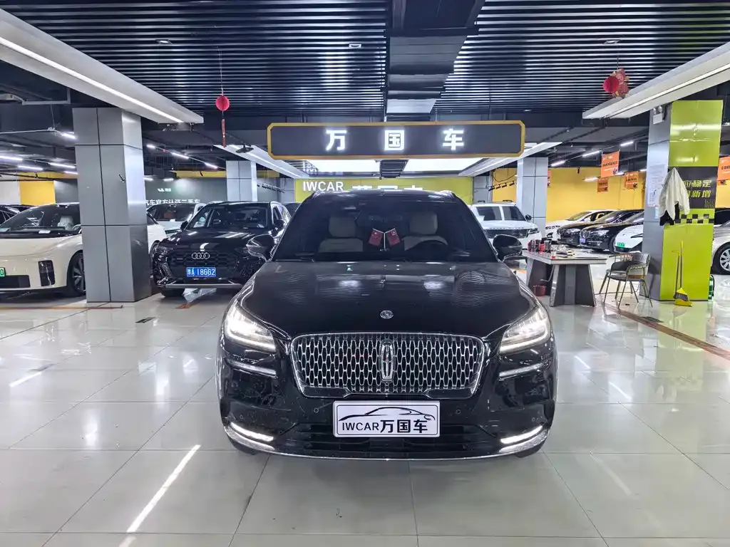 Lincoln Corsair — фото 1