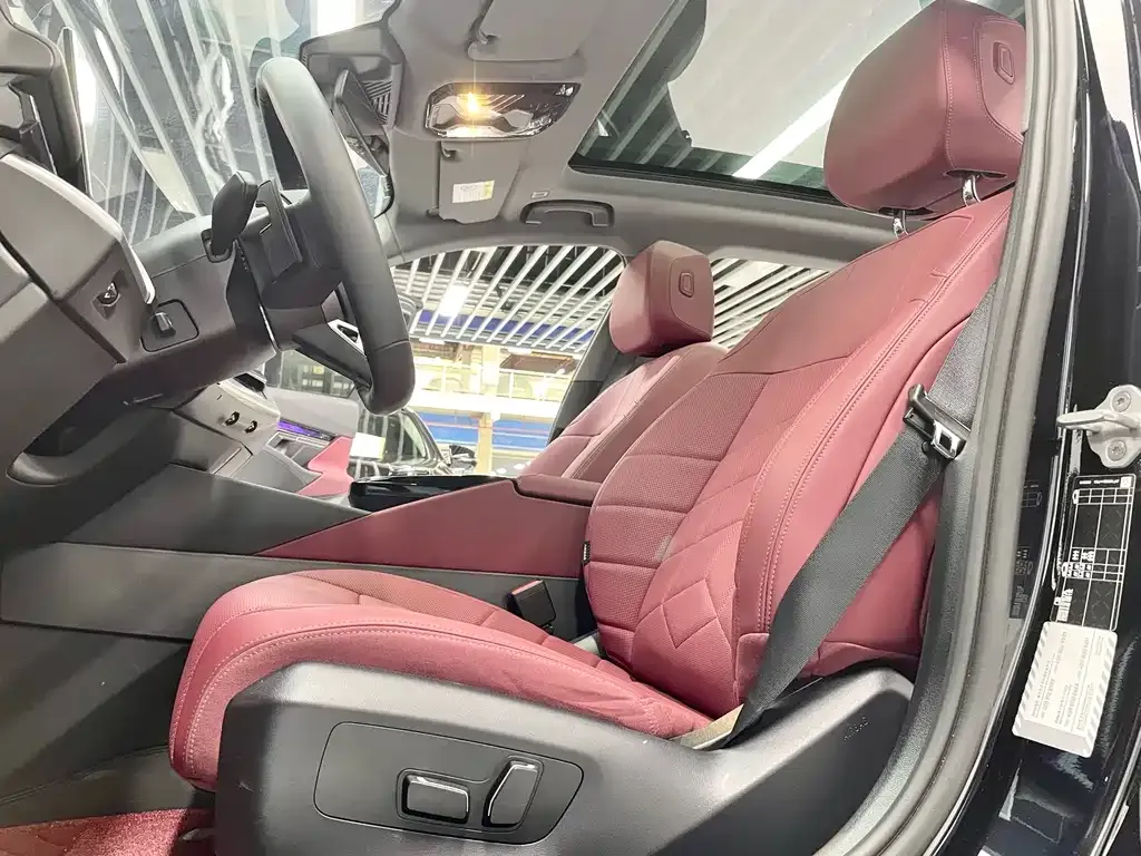 BMW 5 Series — фото 10